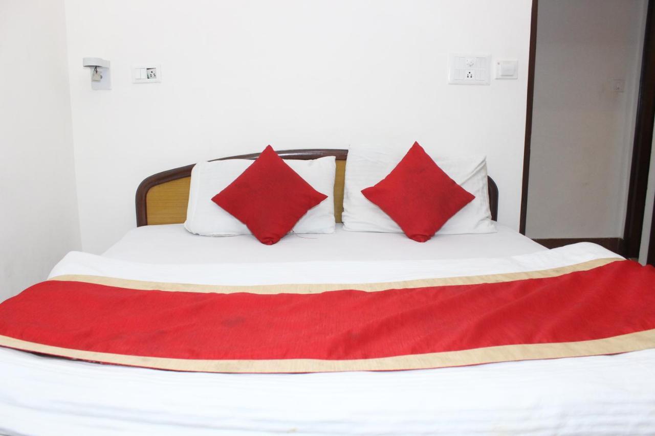 Hotel Dolls Inn Nainital Exterior photo